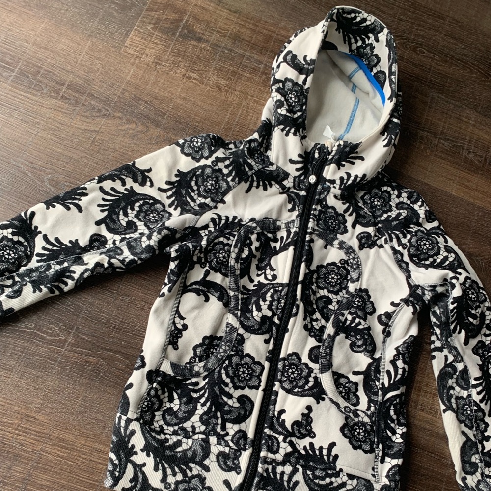 Lululemon Laceoflage scuba hoodie